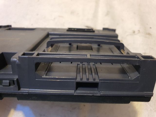 bontott RENAULT CLIO IV Kártyaolvasó