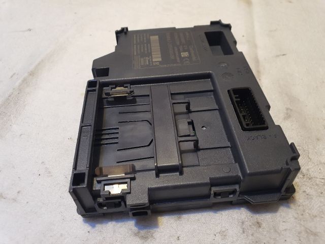 bontott RENAULT CLIO IV Kártyaolvasó