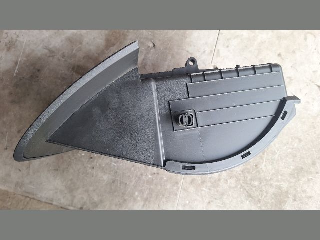 bontott RENAULT CLIO IV Kesztyűtartó Ajtó