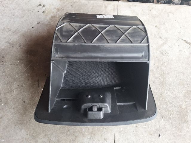 bontott RENAULT CLIO IV Kesztyűtartó Ajtó