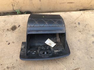 bontott RENAULT CLIO IV Kesztyűtartó