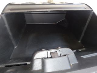 bontott RENAULT CLIO IV Kesztyűtartó