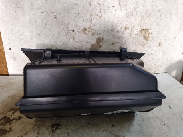 bontott RENAULT CLIO IV Kesztyűtartó