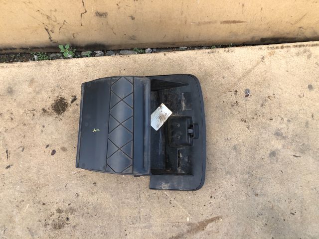 bontott RENAULT CLIO IV Kesztyűtartó