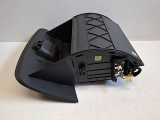 bontott RENAULT CLIO IV Kesztyűtartó