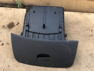 bontott RENAULT CLIO IV Kesztyűtartó