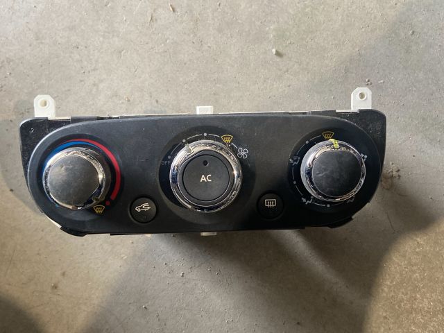 bontott RENAULT CLIO IV Klíma Kapcsoló