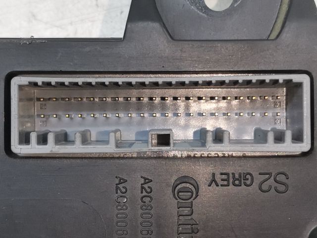 bontott RENAULT CLIO IV Komfort Elektronika