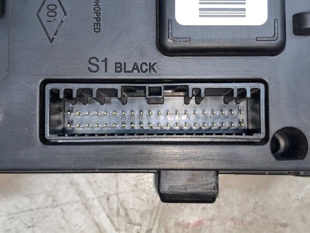 bontott RENAULT CLIO IV Komfort Elektronika