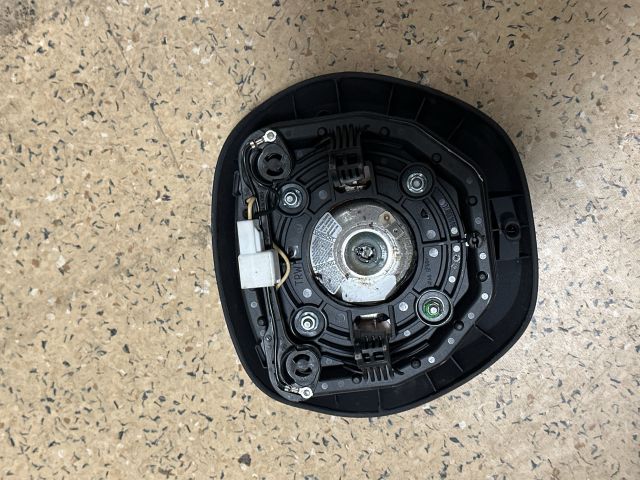 bontott RENAULT CLIO IV Kormánylégzsák