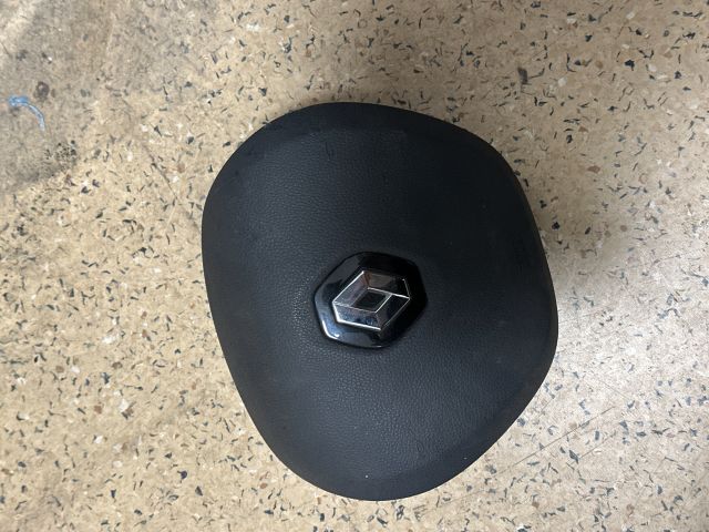 bontott RENAULT CLIO IV Kormánylégzsák