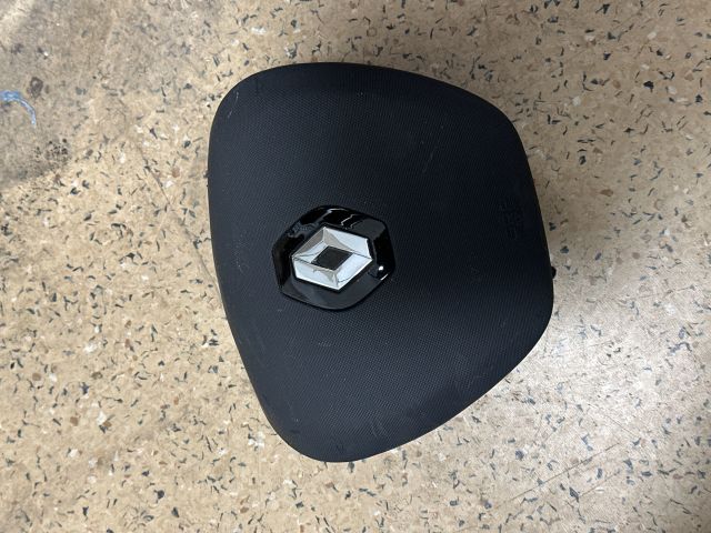 bontott RENAULT CLIO IV Kormánylégzsák