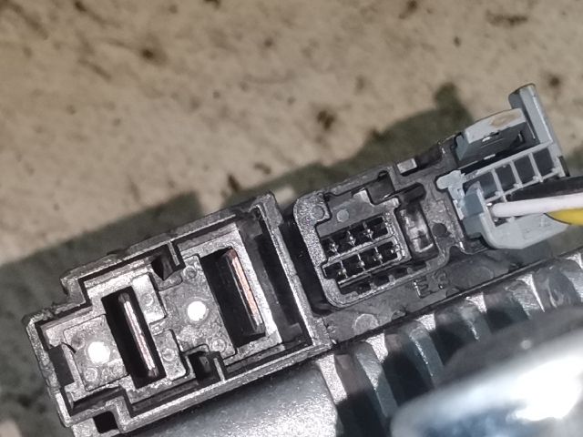 bontott RENAULT CLIO IV Kormányoszlop