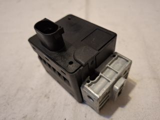 bontott RENAULT CLIO IV Kormányzár (Elektromos)