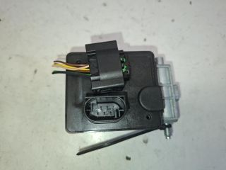 bontott RENAULT CLIO IV Kormányzár (Elektromos)