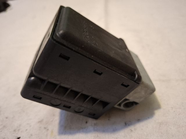 bontott RENAULT CLIO IV Kormányzár (Elektromos)