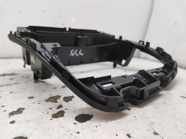 bontott RENAULT CLIO IV Középkonzol Keret