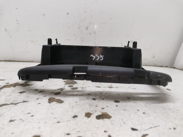 bontott RENAULT CLIO IV Középkonzol Keret