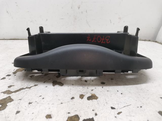 bontott RENAULT CLIO IV Középkonzol Keret