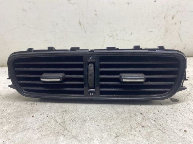 bontott RENAULT CLIO IV Középső Szellőző