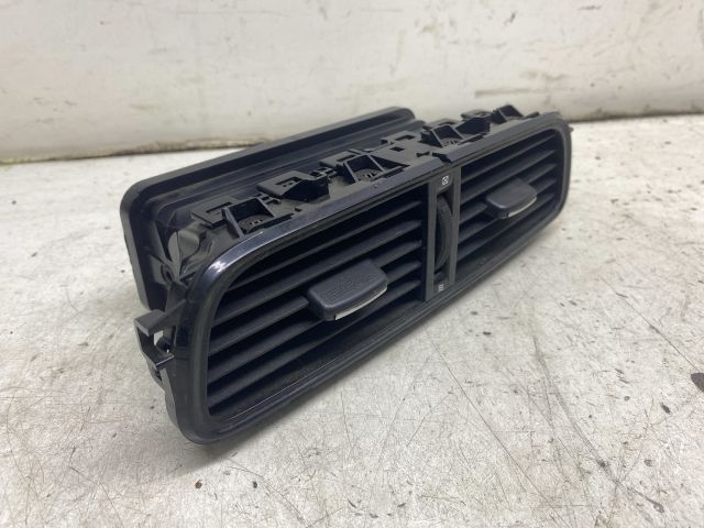 bontott RENAULT CLIO IV Középső Szellőző