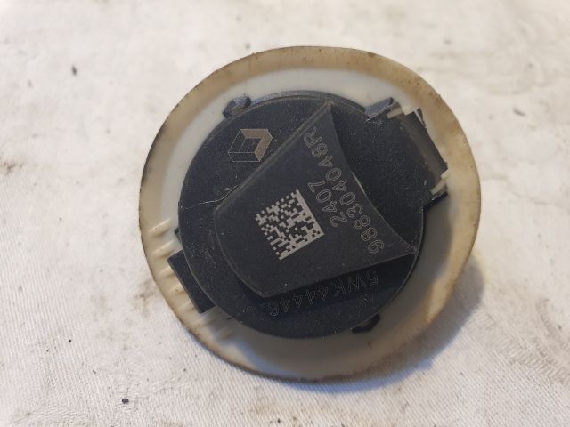 bontott RENAULT CLIO IV Központi Ütközés Érzékelő