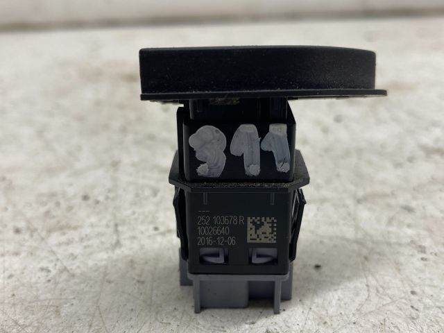 bontott RENAULT CLIO IV Központizár Kapcsoló