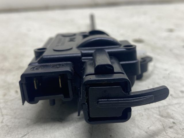 bontott RENAULT CLIO IV Központizár Motor Tankajtó