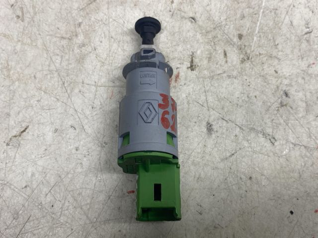 bontott RENAULT CLIO IV Kuplung Pedál Kapcsoló