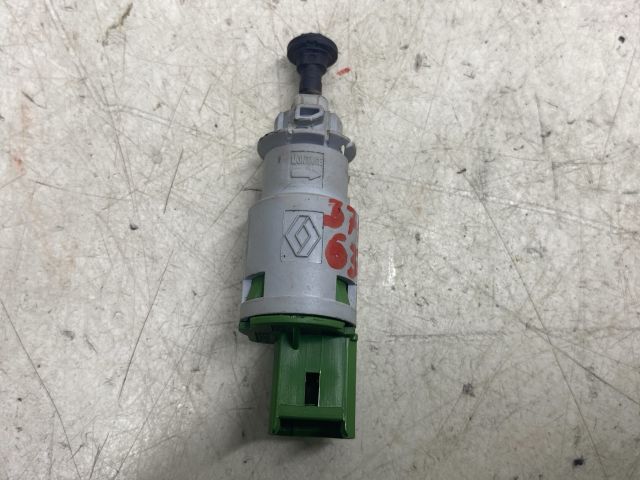 bontott RENAULT CLIO IV Kuplung Pedál Kapcsoló