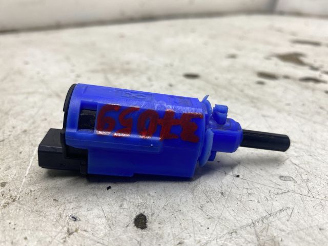 bontott RENAULT CLIO IV Kuplung Pedál Kapcsoló