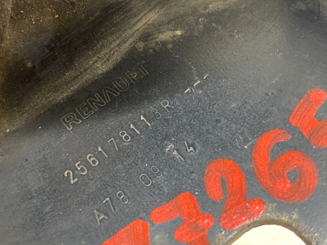 bontott RENAULT CLIO IV Kürt