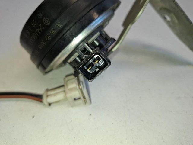 bontott RENAULT CLIO IV Kürt