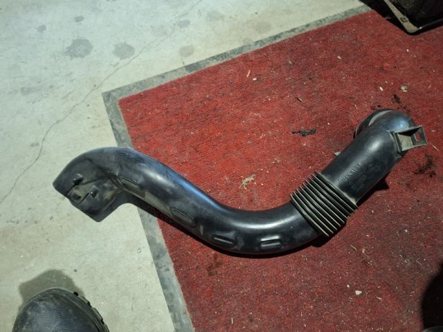 bontott RENAULT CLIO IV Légbeömlő Cső