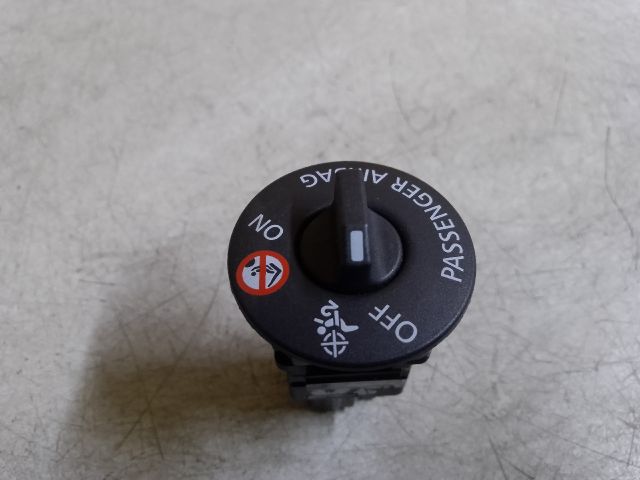 bontott RENAULT CLIO IV Légzsák Kapcsoló