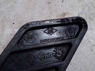 bontott RENAULT CLIO IV Motorháztető Biztonsági Kampó