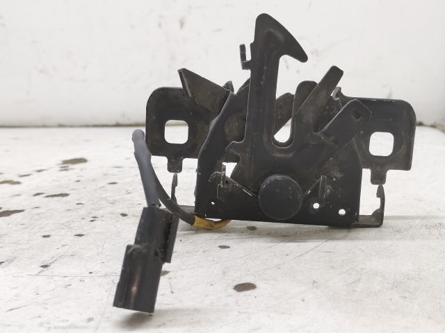 bontott RENAULT CLIO IV Motorháztető Zárszerkezet