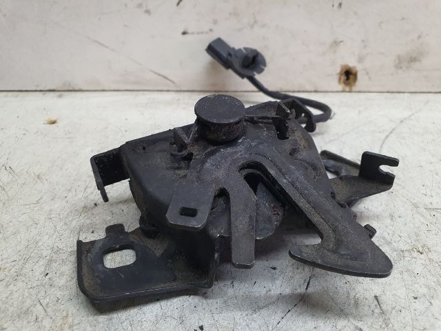 bontott RENAULT CLIO IV Motorháztető Zárszerkezet