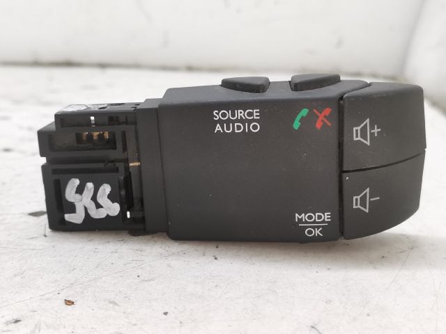 bontott RENAULT CLIO IV Multimédia Vezérlő