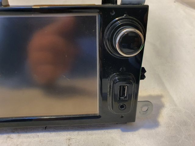 bontott RENAULT CLIO IV Navigációs Fejegység