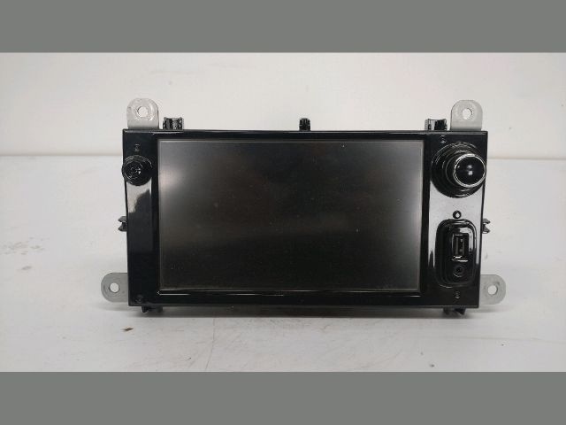 bontott RENAULT CLIO IV Navigációs Fejegység