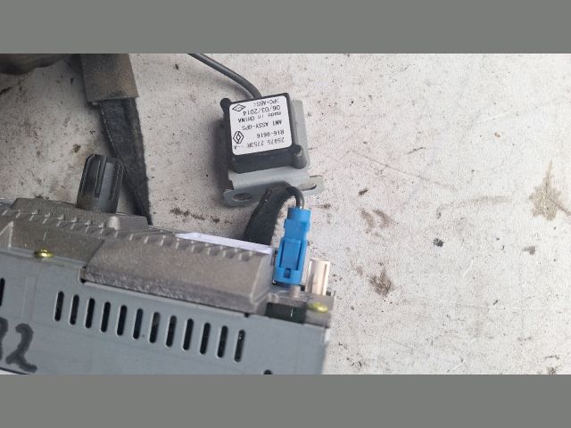 bontott RENAULT CLIO IV Navigációs Fejegység