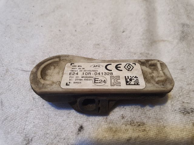 bontott RENAULT CLIO IV Okos Kerékszelep