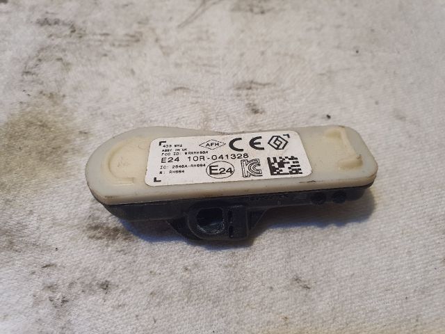 bontott RENAULT CLIO IV Okos Kerékszelep