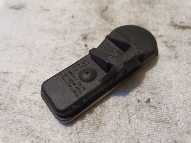 bontott RENAULT CLIO IV Okos Kerékszelep