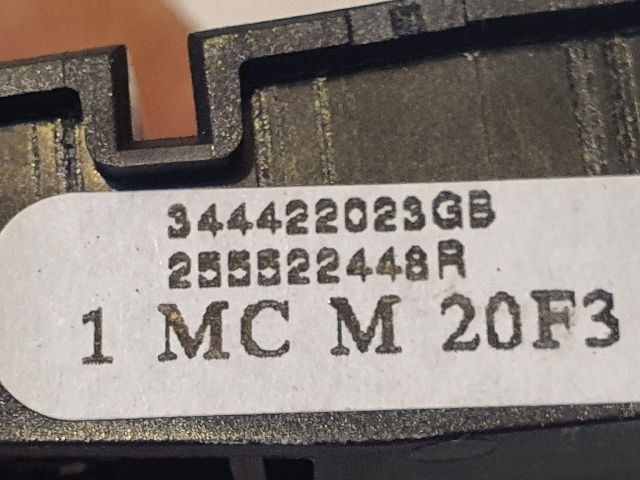 bontott RENAULT CLIO IV Rádió / CD Kapcsoló