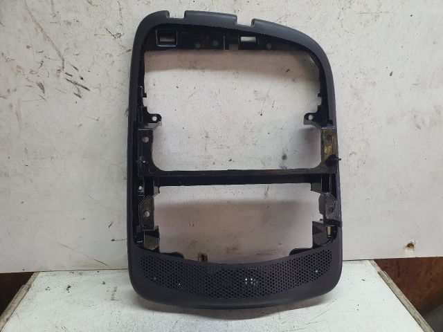 bontott RENAULT CLIO IV Rádió / CD Keret