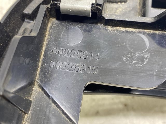 bontott RENAULT CLIO IV Rádió / CD Keret