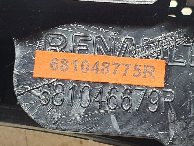 bontott RENAULT CLIO IV Rádió / CD Keret