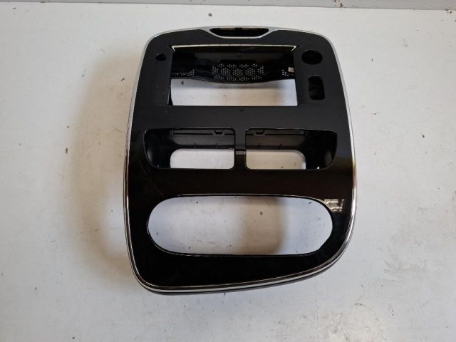 bontott RENAULT CLIO IV Rádió / CD Keret